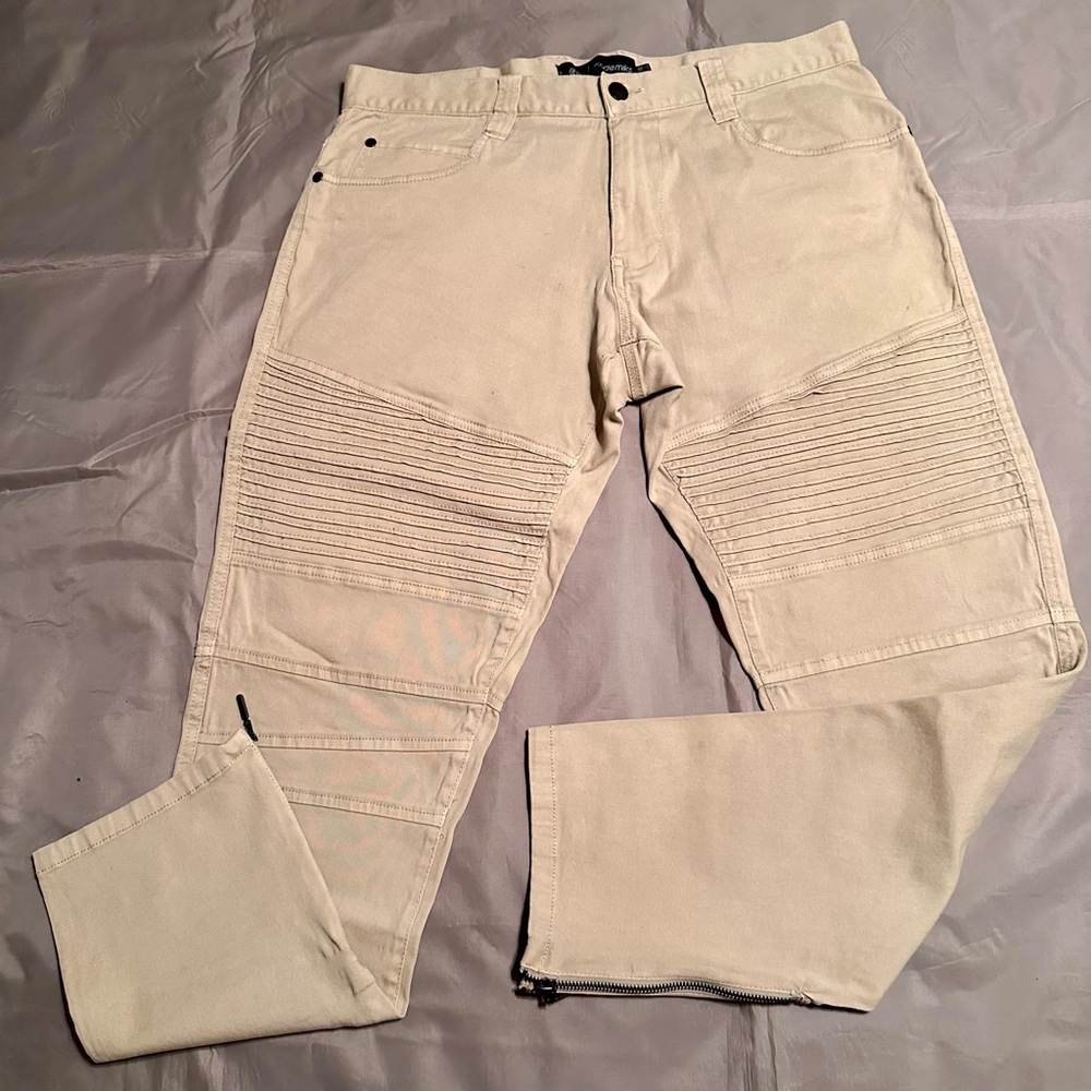Men’s Akademiks Khaki Pants